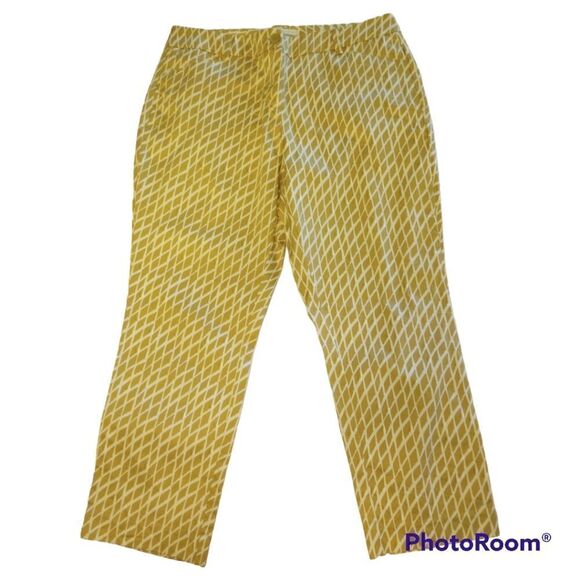 New York and Co. abstract print capris - Picture 10 of 10